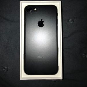 IPHONE 7 32GB (unlocked)